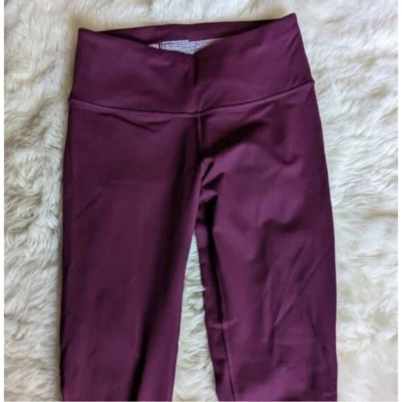 VS Victoria Secret Sport Leggings maroon shimmer cutout Knockout Tights medium - Picture 3 of 6